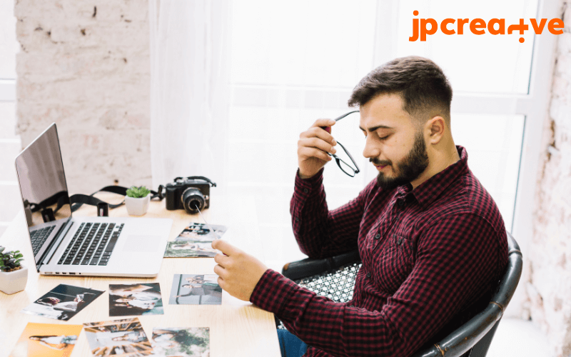 Graphic Designer in Berkshire UK